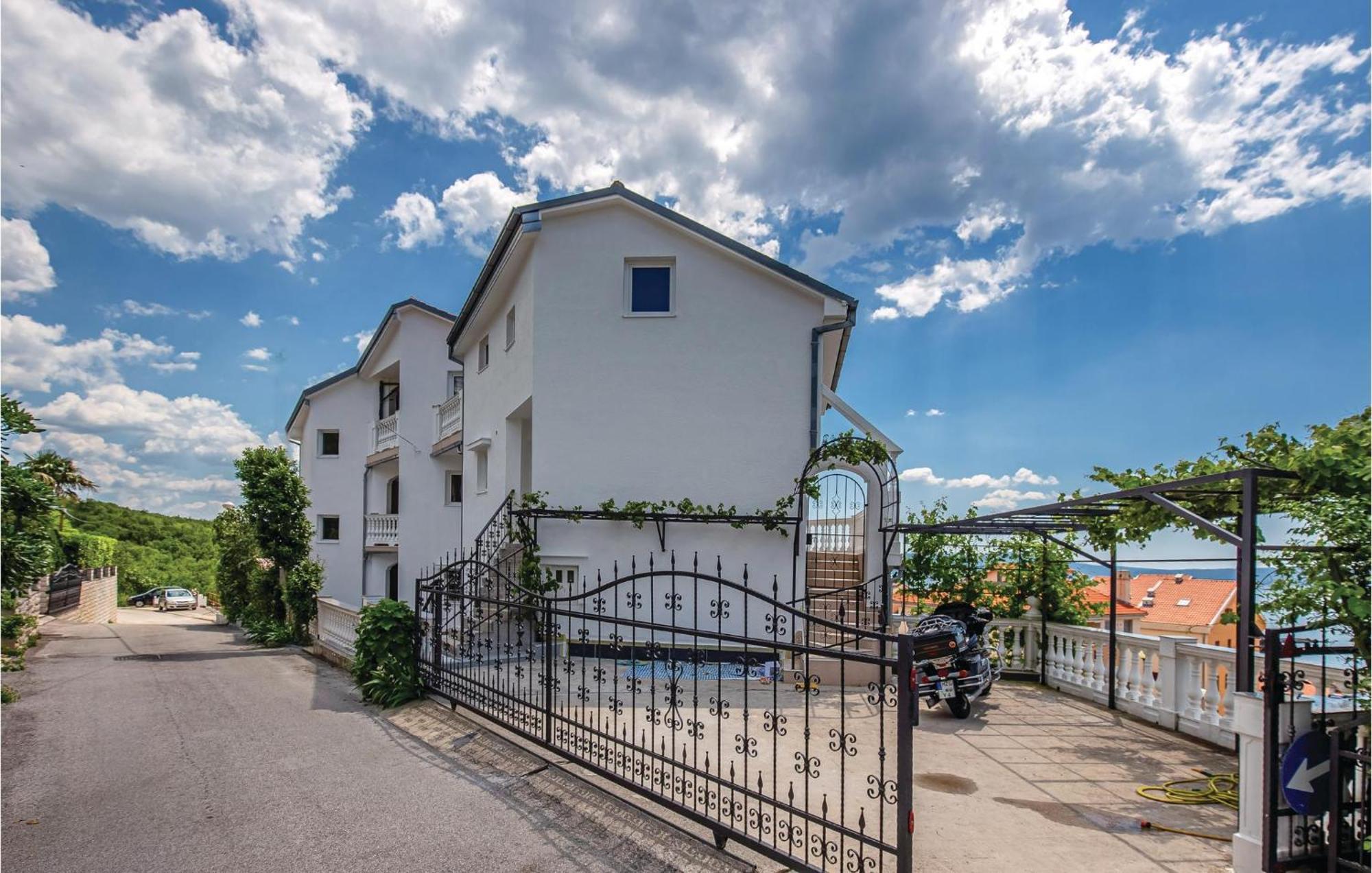 Stunning Apartment In Crikvenica With Wifi Exteriér fotografie