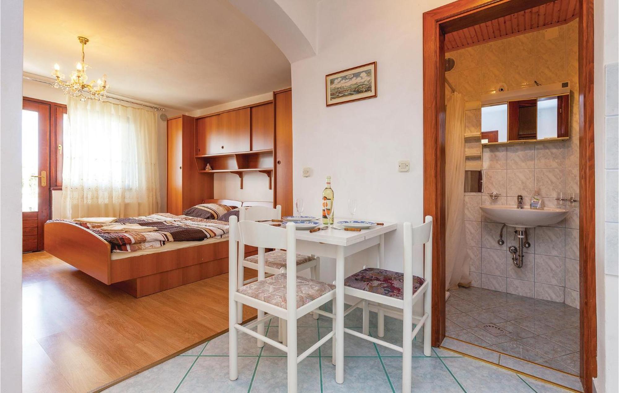 Stunning Apartment In Crikvenica With Wifi Exteriér fotografie