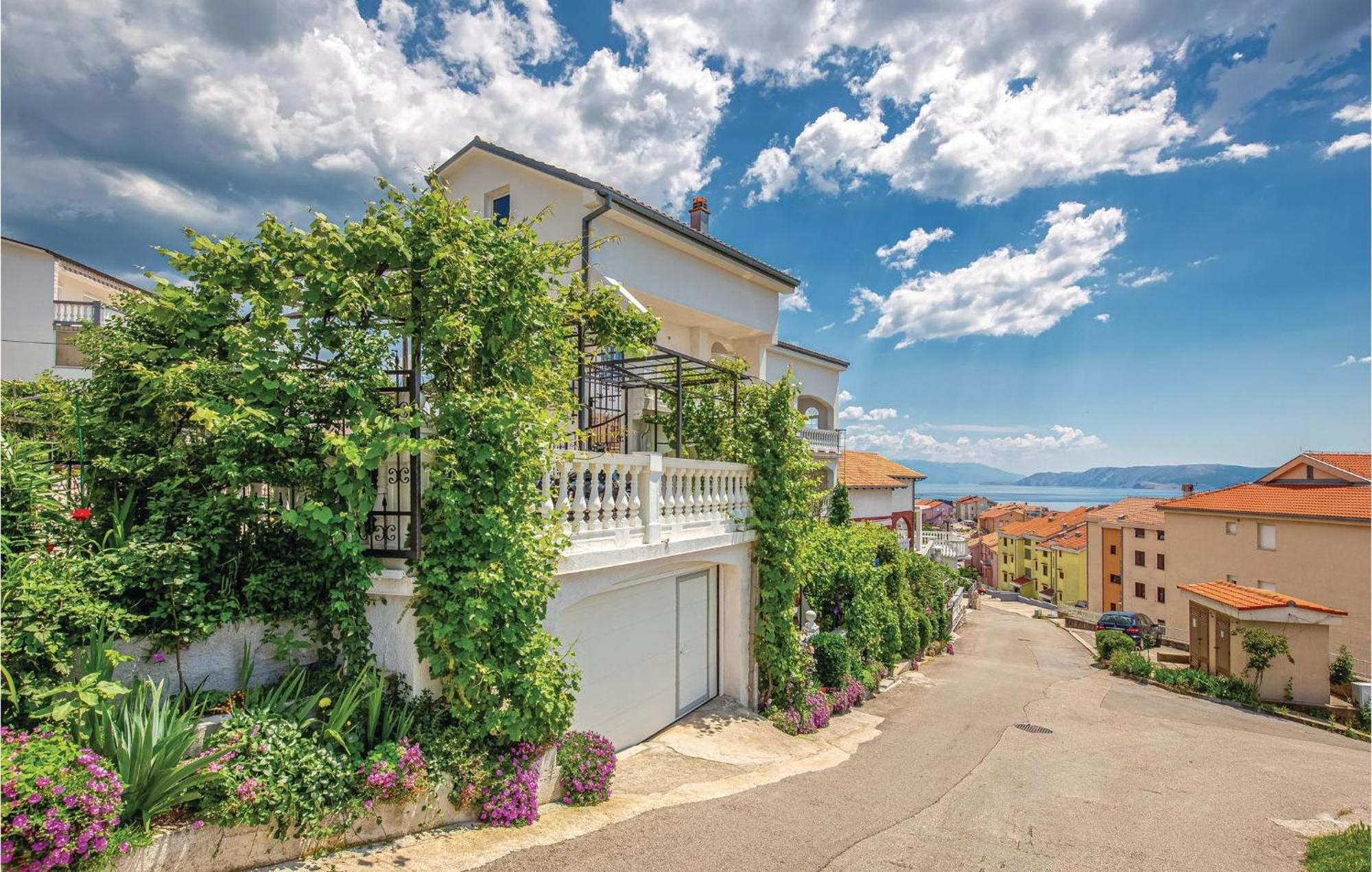 Stunning Apartment In Crikvenica With Wifi Exteriér fotografie
